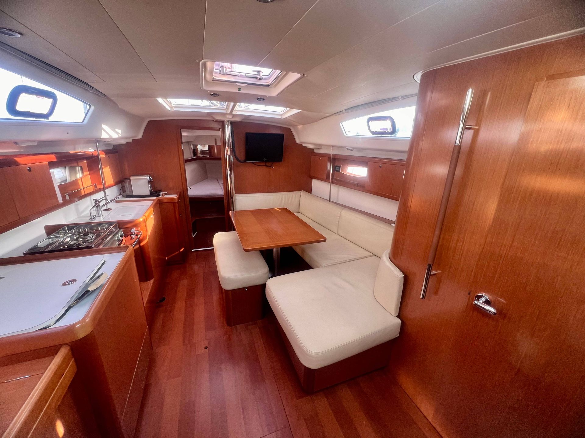 slider 22 Beneteau Oceanis 40